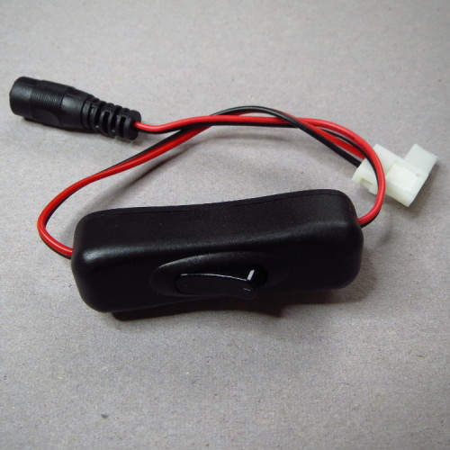 Schalter für einfarbige Strips  / Lötfreie Steckverbinder/ 12V / 2 Polig, für 8mm breite Strips 2835 SMD  / Verbindung mit 26,5cm Kabel / Klinkenstecker 5.5x2.1mm / schwarz
