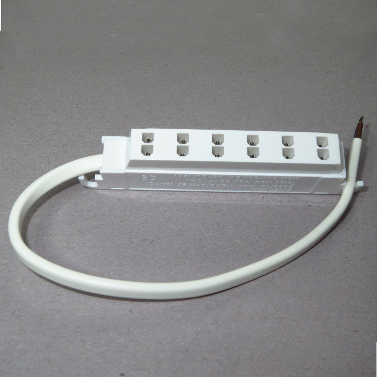 Steckverteiler 12V, Kunststoff, Weiß / 6-fach Verteiler mit 15 cm