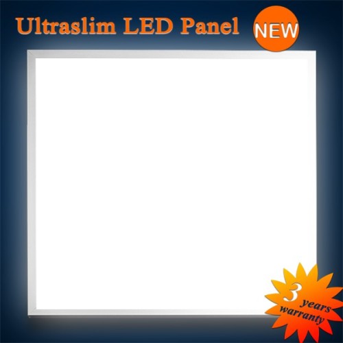 LED Panel Ultraflach Eckig zum Ein- und Aufbau / 300x300mm 28W 1700 Lumen, 5800-6000K Weiß, Gehäuse in Silber